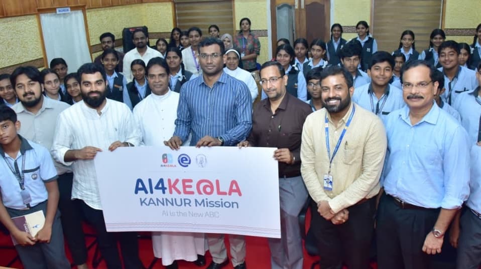 Large student gathering for AI program